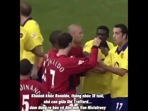 Khi anh còn trẻ anh chả sợ bố thằng nào 🤣 #roanldo #vannistelrooy #manchesterunited #ân