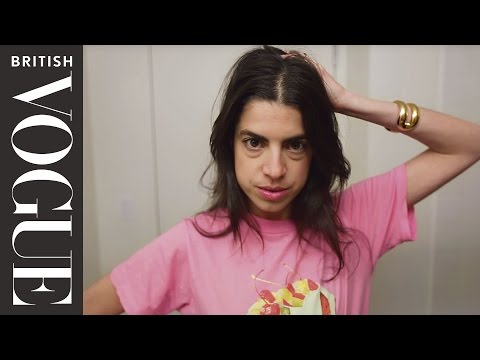 Man Repeller's Leandra Medine | Beauty on the Go | British Vogue - UCZ8TREbPfawhSvayVe5pqKg