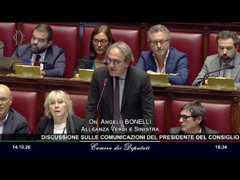 Bonelli a Meloni: "Ride per me? Ah no, la assolvo". Siparietto in Aula alla Camera