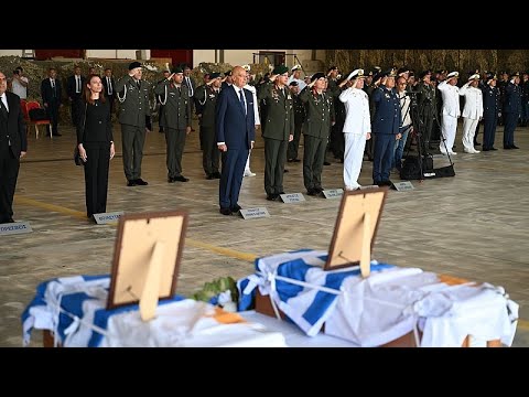 Τελετή και στην Αθήνα για τον επαναπατρισμό των οστών έξι πεσόντων κατά την τουρκική εισβολή το 1974