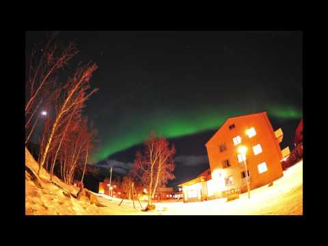 Northern Lights Dance Over Swedish National Park | Video - UCVTomc35agH1SM6kCKzwW_g