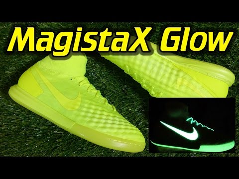 Nike MagistaX Proximo 2 Indoor (Floodlights Glow Pack) - Review + On Feet - UCUU3lMXc6iDrQw4eZen8COQ