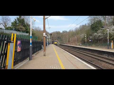 37510 passing Welwyn North dragging ex-Grand Central MK4 coaches + DVT to Doncaster