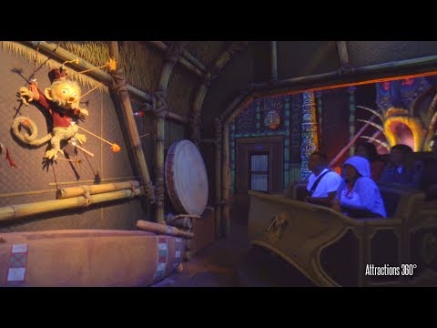 [4K] Mystic Manor Ride - Impressive Trackless Ride - Hong Kong Disneyland 2017 - UCbDGvfJHf0r_WjS9voB8POA