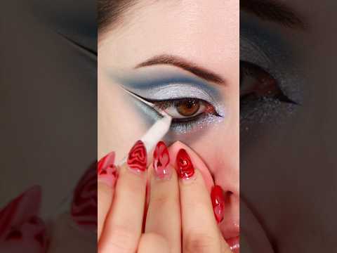 BLUE EYESHADOW & A DOUBLE WING🩵  #eyeliner #eyeshadow #eyemakeuptutorial #eyemakeup #makeuptutorial