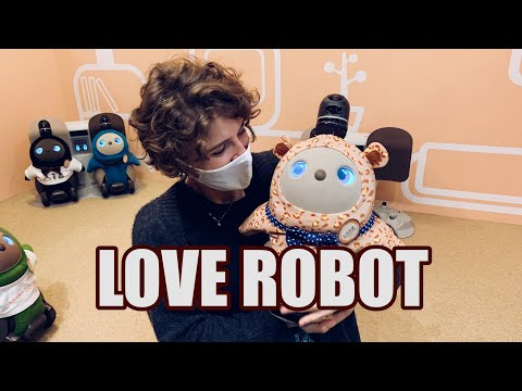 Love Robot ?Lovot? Cafe in Japan! Not what you?d expect!?