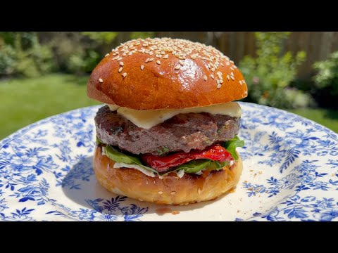 Идеальный СОЧНЫЙ БУРГЕР с авокадо и голубым сыром  |  burger recipe | простой рецепт для гриля