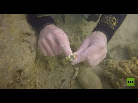 علماء آثار إسرائيليون يعثرون على كنوز في مياه المتوسط