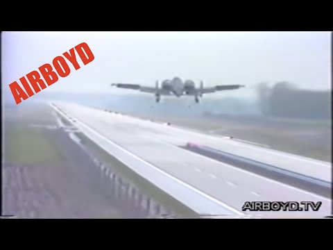 A-10 Thunderbolt II Autobahn Landing