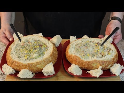 Clam Chowder from Niagara Falls!  (Served in a bread bowl) - UCjlgDApB1OrU_3-1dLMHOZg