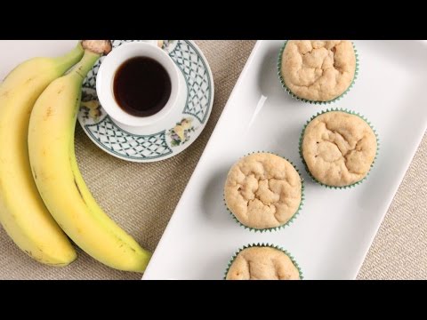 Chai Tea Banana Muffins Recipe - Laura Vitale - Laura in the Kitchen Episode 1008 - UCNbngWUqL2eqRw12yAwcICg
