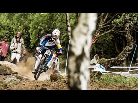 Marcelo Gutiérrez Charges Slippery Trail in Lourdes | UCI Mountain Bike World Cup 2017 - UCblfuW_4rakIf2h6aqANefA