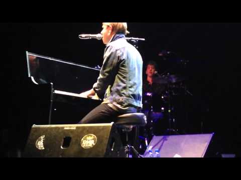 Tom Odell - Can't Pretend - live at Glavclub, Moscow