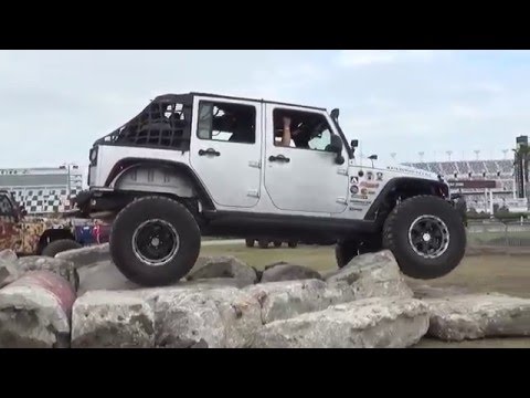 JEEP BEACH 2016  SCRATCH AND DENT - UCEPQf2fSnWEl2c8D8pJDULg