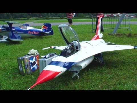 Very Giant USAF Thunderbirds Display RC Turbine F-16 Air Force Scale Modell Jet - UCTLEcIaYJEbUEzQc3-ZvruQ