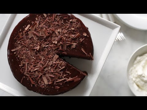 Easy Chocolate Cake- Everyday Food with Sarah Carey - UCl0kP-Cfe-GGic7Ilnk-u_Q