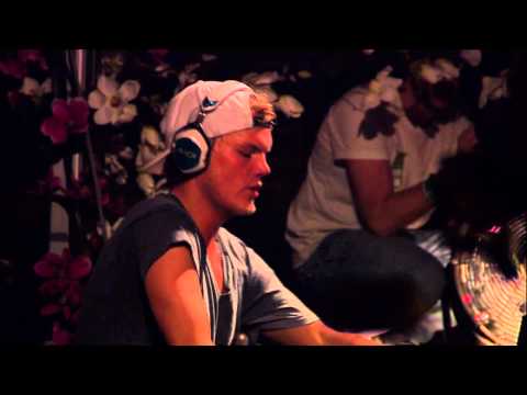 Tomorrowland 2012 - Avicii - UCsN8M73DMWa8SPp5o_0IAQQ