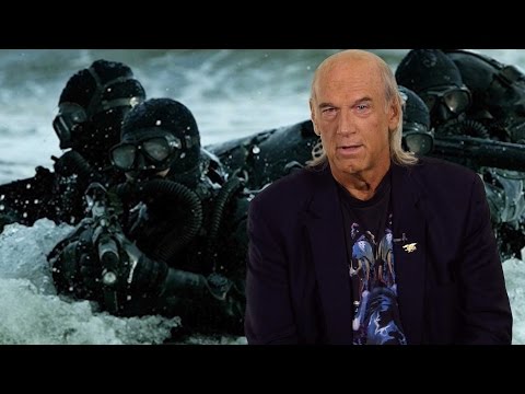 Jesse Ventura says the Navy SEALs have changed in a major way - UCcyq283he07B7_KUX07mmtA