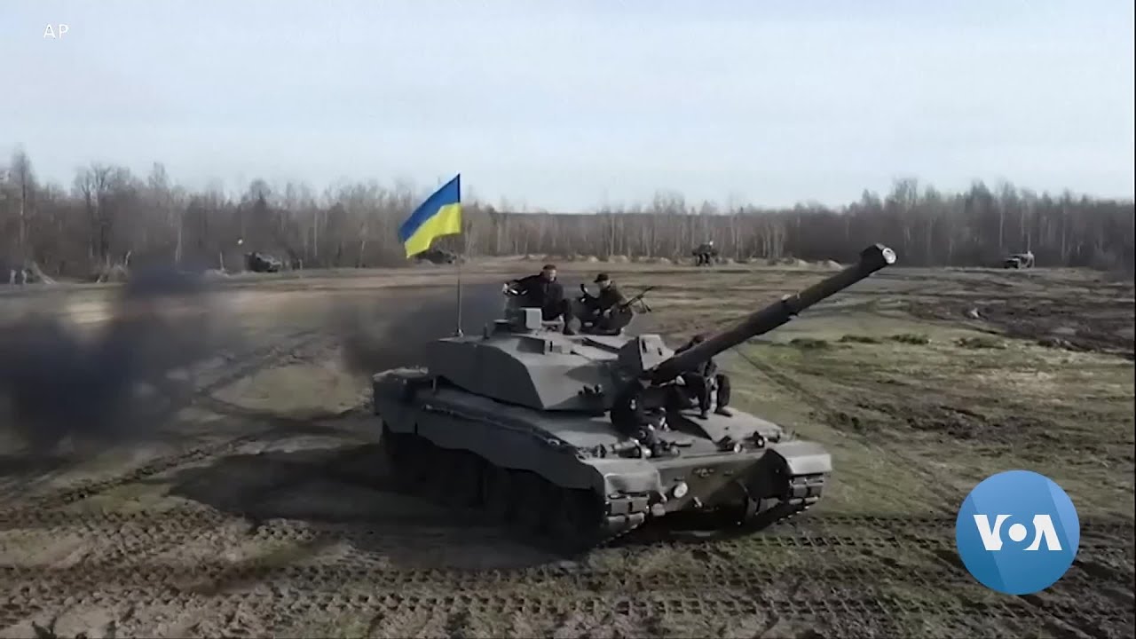 Western Tanks Arrive in Ukraine: Will It Turn War in Ukraine’s Favor? | VOANews