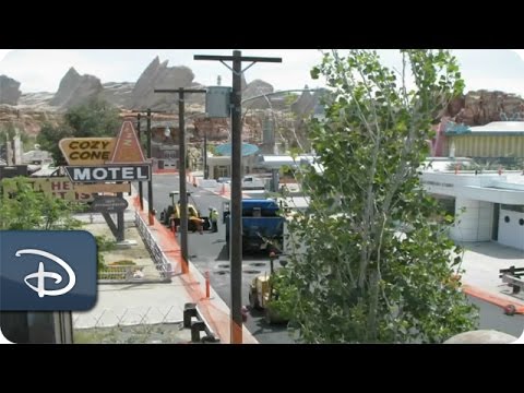 Building Cars Land Time-Lapse | Disney California Adventure Park - UC1xwwLwm6WSMbUn_Tp597hQ