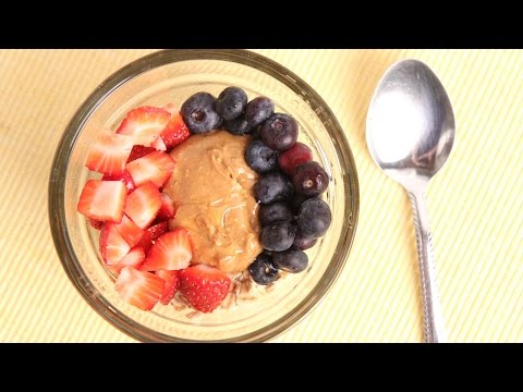 My Favorite Overnight Oats! - Laura Vitale - Laura in the Kitchen Episode 1020 - UCNbngWUqL2eqRw12yAwcICg