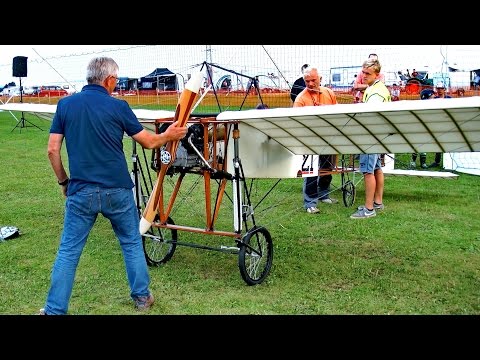 GIGANTIC RC XXXL BLÉRIOT XI SCALE MODEL AIRPLANE DEMO FLIGHT / Euroflugtag Rheidt 2016 - UCH6AYUbtonG7OTskda1_slQ