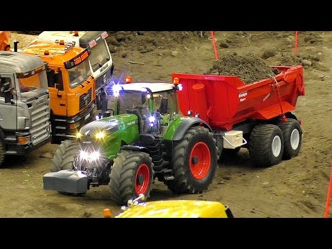 AMAZING DETAIL RC SCALE 1:16 MODEL TRACTOR FENDT 1050 AT THE HARD WORK - UCNv8pE-nHTAAp77nXiAB9AA