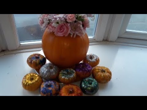 Halloween Pumpkin Glitter Display - UCeaG5HcexylrNi9v9FxE47g