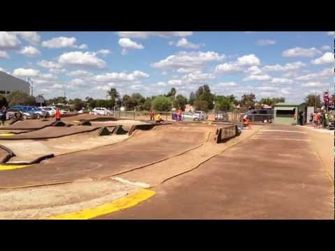 TLR 22 RC Car Demo Video - 2013 2WD Electric Modified Off Road Nationals - UCntRSeB7u7KGVR9FUkHzLPA