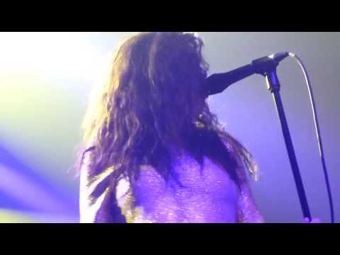 Charli XCX - Nuclear seasons - LIVE PARIS 2013