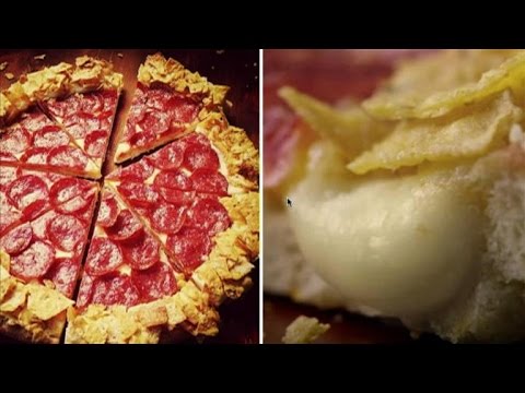 The 404 - 1,590: The flip phone returns, Street Fighter 5, Eaten Alive - UCOmcA3f_RrH6b9NmcNa4tdg