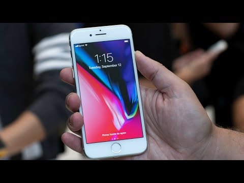 iPhone 8 hands on - UCCjyq_K1Xwfg8Lndy7lKMpA