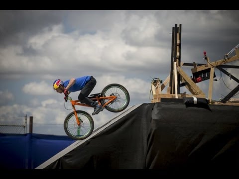 The Athlete Machine - Red Bull Kluge - UCblfuW_4rakIf2h6aqANefA