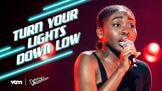 Yvette - 'Turn Your Lights Down Low' | The Blind Auditions | The Voice van Vlaanderen | VTM