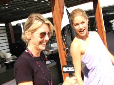 Doutzen Kroes Photo Shoot - Behind the Scenes - Part 2 - UClzCn8DxRSCuMFv_WfzkcrQ