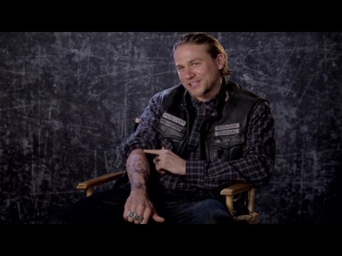 'Sons of Anarchy' Extra: Charlie Hunnam Almost Got One of Jax's Tattoos in Real Life! - UCdtXPiqI2cLorKaPrfpKc4g