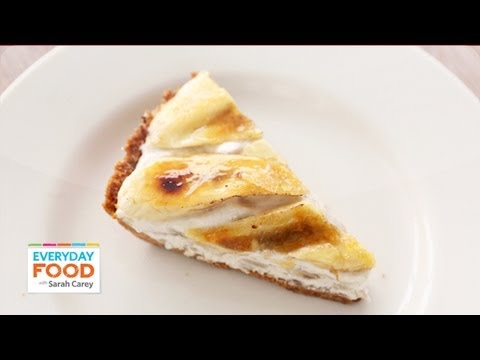 Banana Icebox Pie - Everyday Food with Sarah Carey - UCl0kP-Cfe-GGic7Ilnk-u_Q