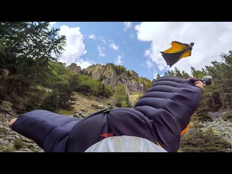 GoPro: Graham Dickinson's Insane Wingsuit Flight - Reverse Helmet Cam 3 of 3 - UCqhnX4jA0A5paNd1v-zEysw