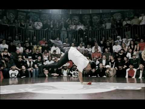 Red Bull BC One 2004 Ronnie vs. Omar - UCblfuW_4rakIf2h6aqANefA