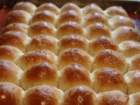 Rosemary & Honey Pull-Apart Dinner Rolls - Holiday Dinner Rolls Recipe - UCRIZtPl9nb9RiXc9btSTQNw