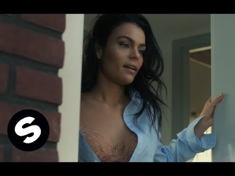 VINAI - Parade (Official Music Video) - UCpDJl2EmP7Oh90Vylx0dZtA