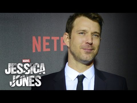 Will Traval on Will Simpson - Marvel's Jessica Jones Red Carpet - UCvC4D8onUfXzvjTOM-dBfEA