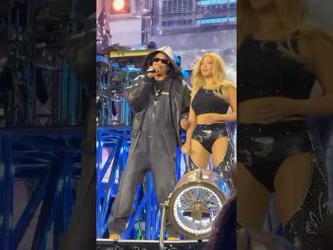 Beyoncé and JAY-Z SET Paris ABLAZE with Crazy In Love 🔥