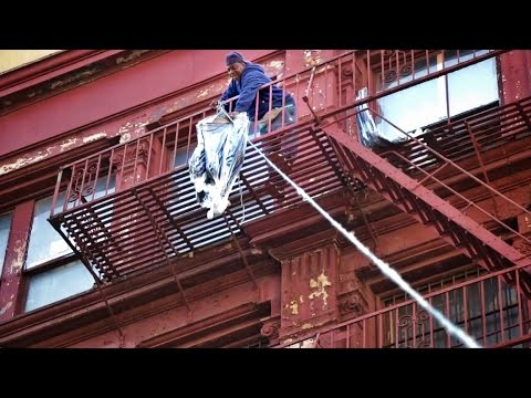 The Chinatown Zipline - UCtinbF-Q-fVthA0qrFQTgXQ