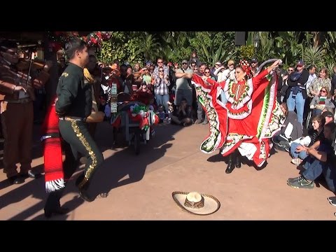 Fiesta de Navidad at Epcot for Holidays Around the World - New for 2014 w/ Mariachis & Dancers - UCe-gHr2O_LP7t0YJYHZQZlg