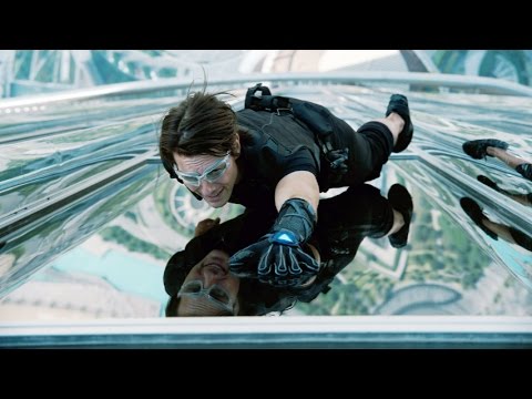 Top 10 Movie Stunts - UCaWd5_7JhbQBe4dknZhsHJg