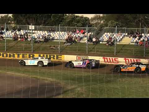 International Super Saloons Round 3 Race 1 - dirt track racing video image