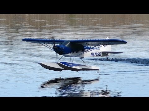 Wayne flying Joe's E-flite Carbon Z Cub on floats - UC-kjUDEHiCaRe3cNnWIOwwA