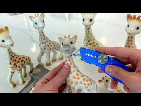 What's inside Sophie the Giraffe? - UCSrPuHtKbst7Zy8pyWn_3Cg