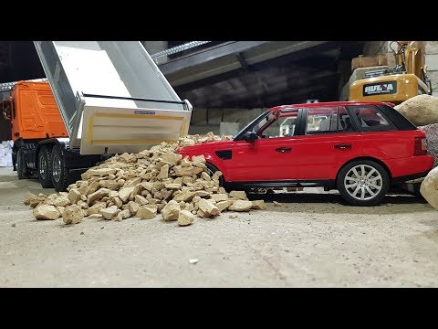 ОТОМСТИЛ БОССУ ... DESTROYED RANGE ROVER OF THE BOSS - UCX2-frpuBe3e99K7lDQxT7Q